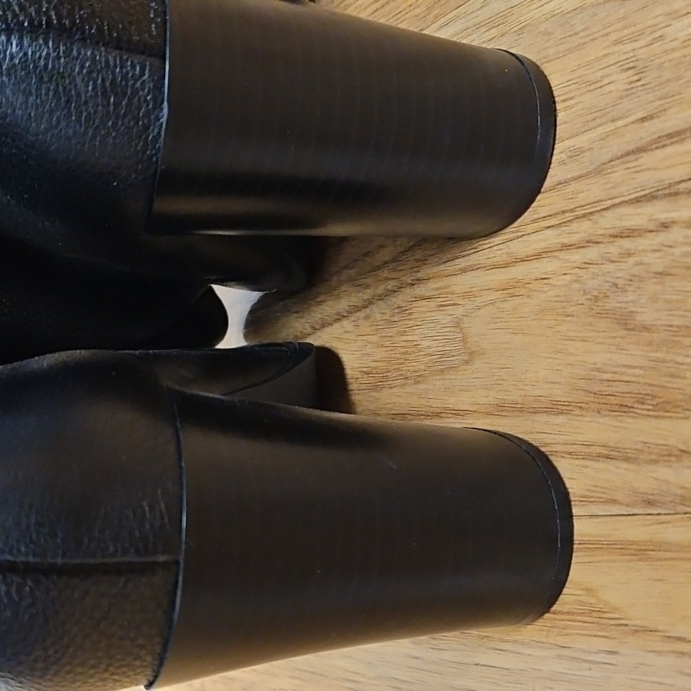 Kenneth Cole Justin Leather Block Heel Boots - Picture 4 of 5